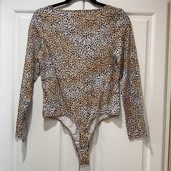 NWT PINK Victoria’s Secret L animal print bodysuit - Picture 4 of 8